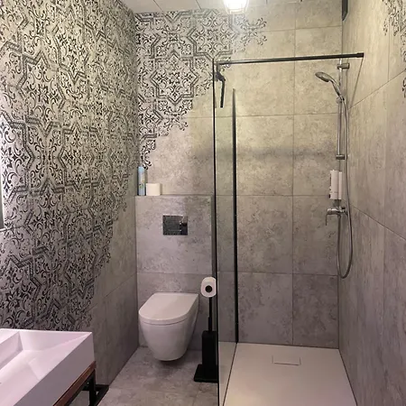 Noble & Sauna Zone Apartment