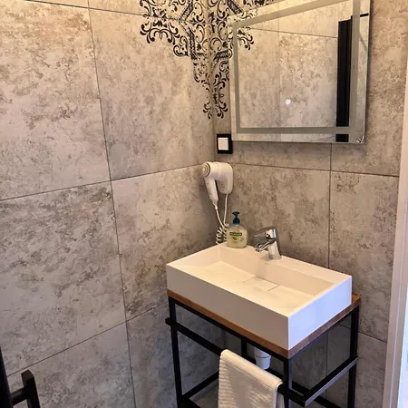 Noble & Sauna Zone Apartment Zabierzow